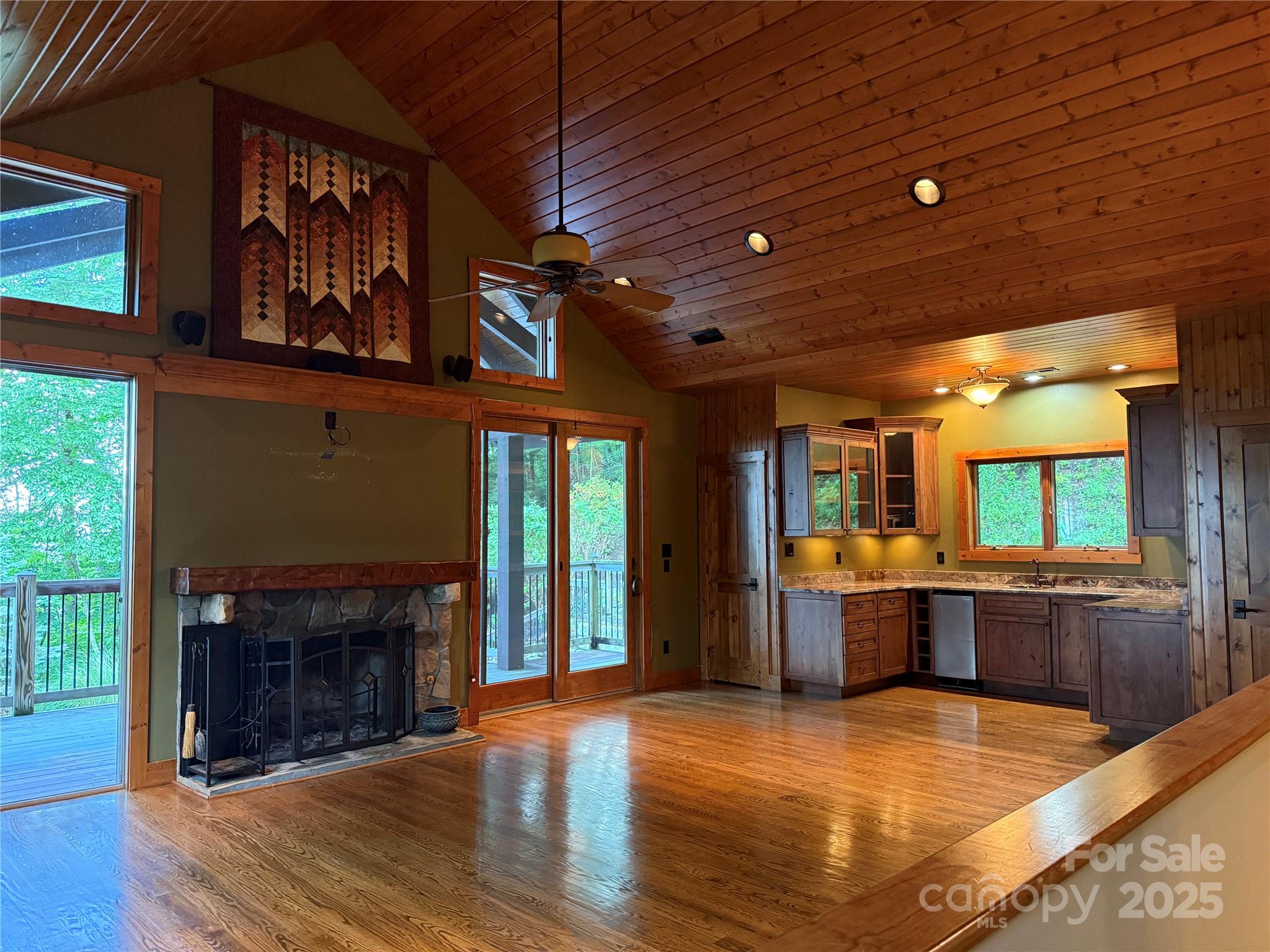 321 Sunset Point Road