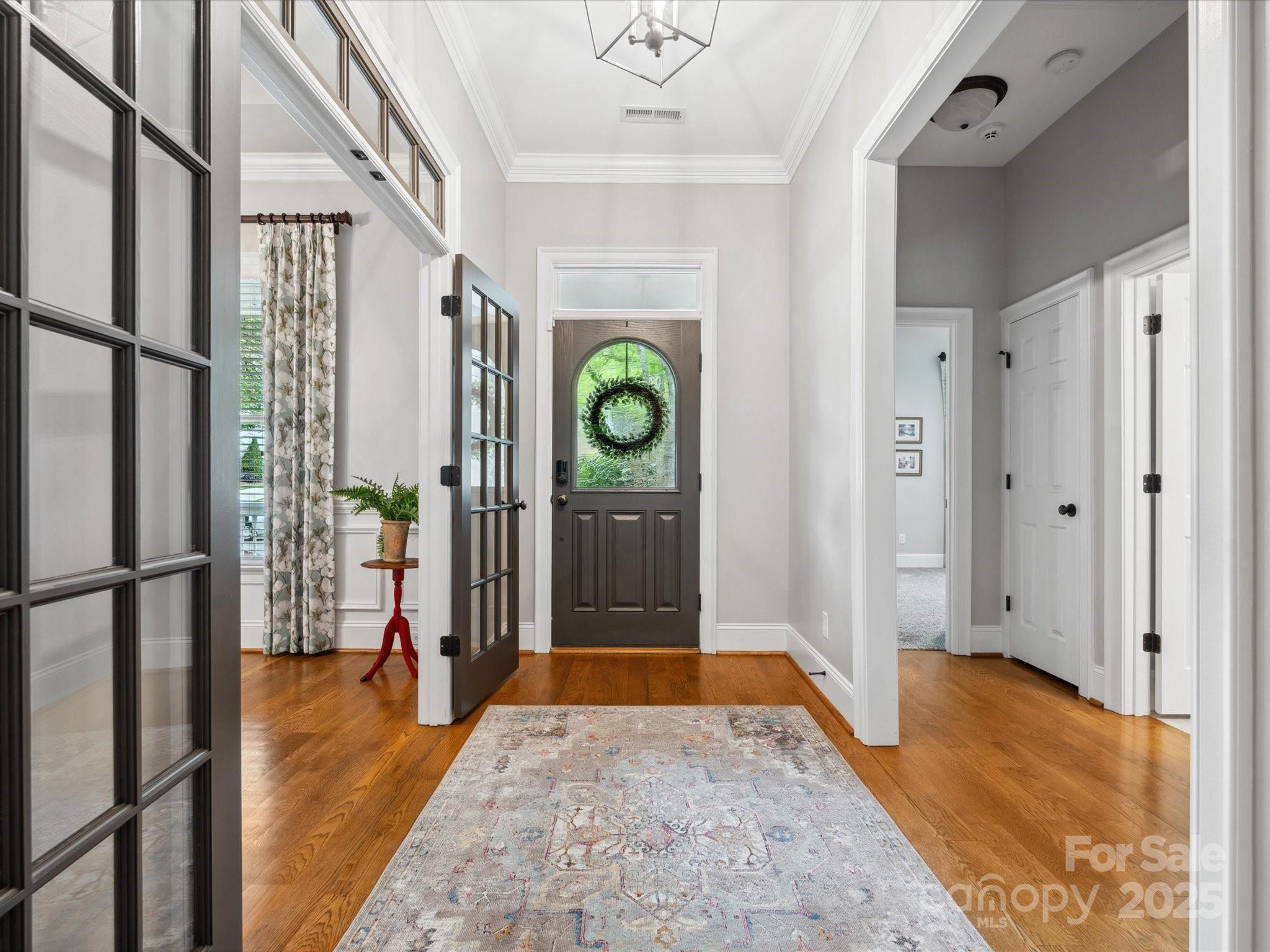 894 Stratford Run Drive