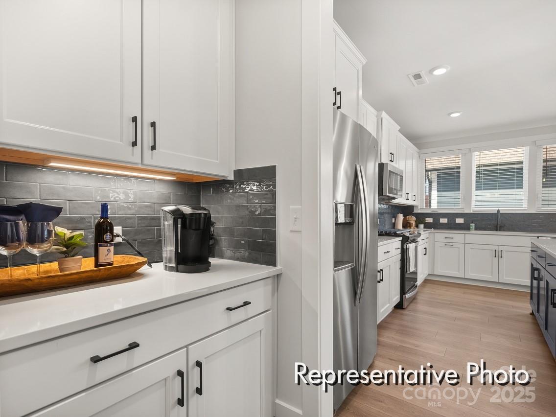 1353 Tappan Avenue 109p