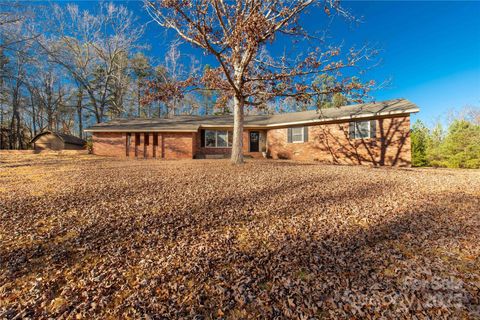 2570 Pineview Drive Lancaster SC 29720