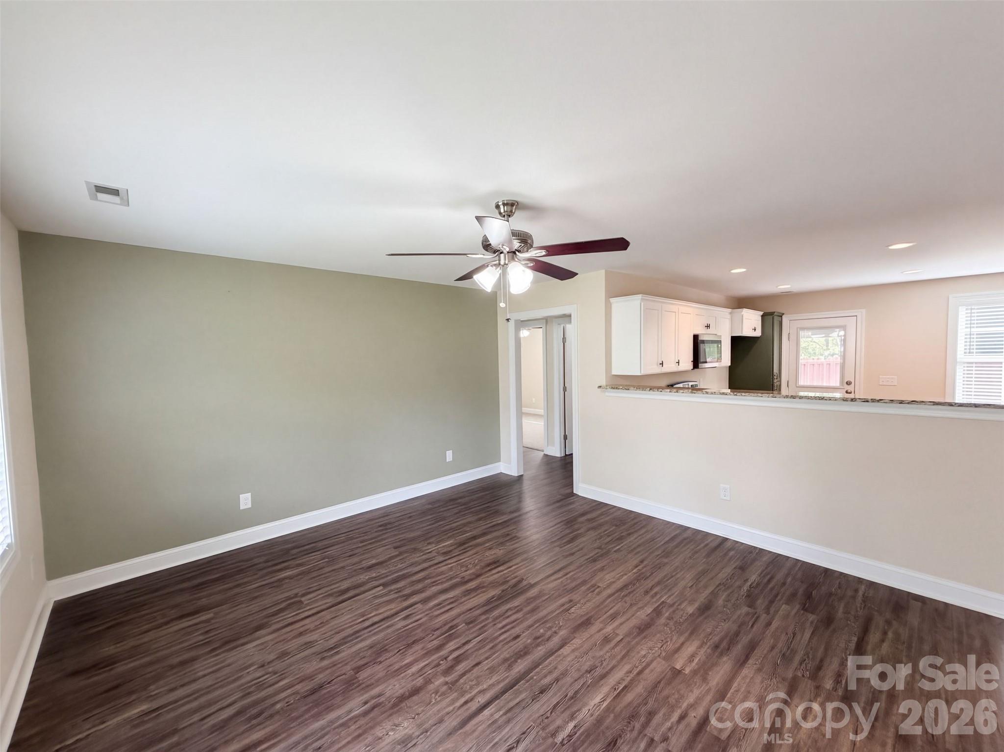 335 Odell Drive NW