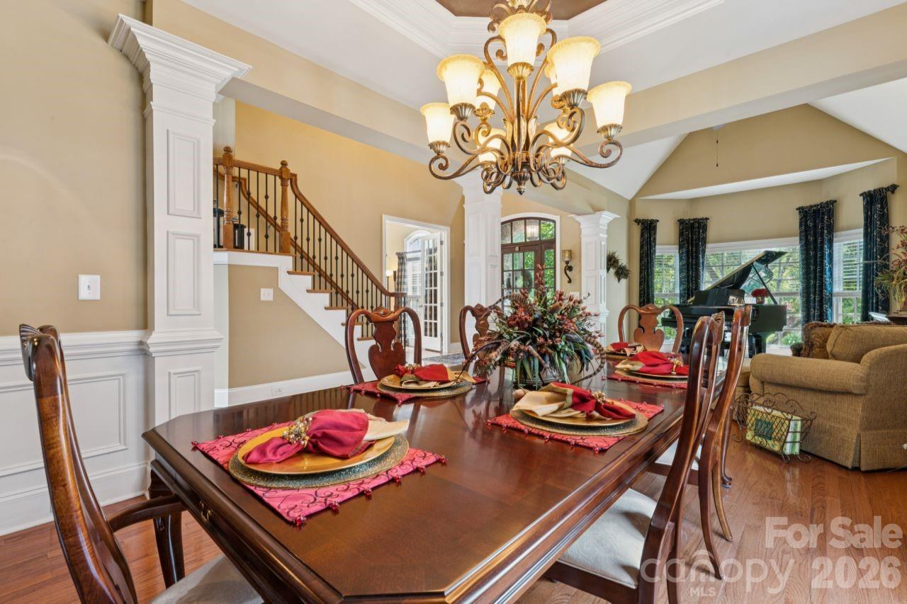 2815 Bevis Lane