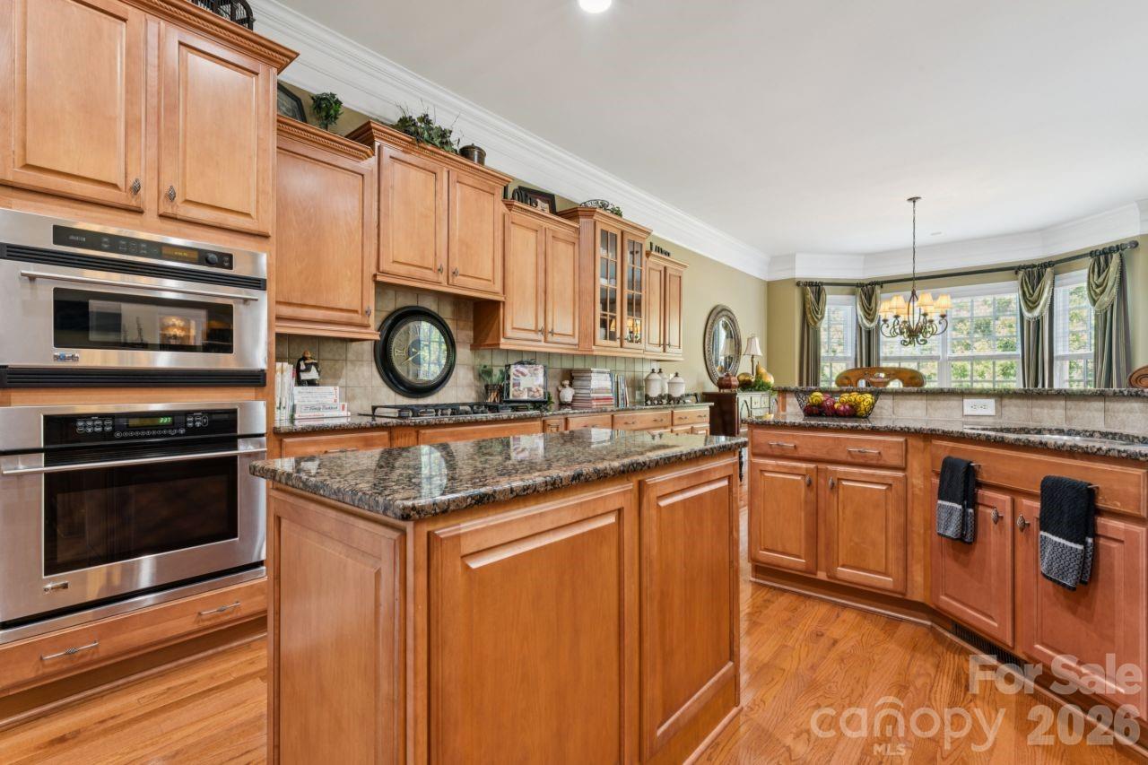2815 Bevis Lane