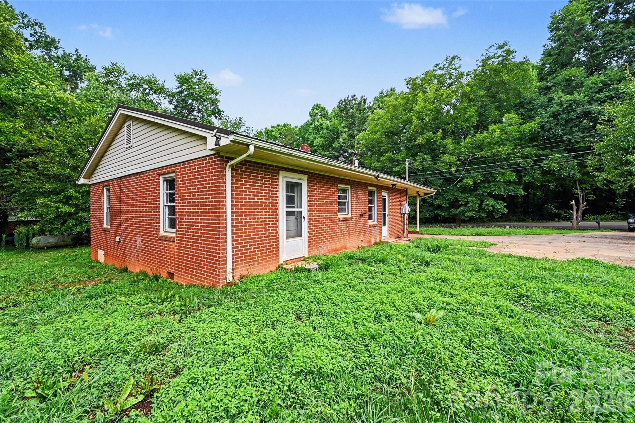 2333 Washburn Road