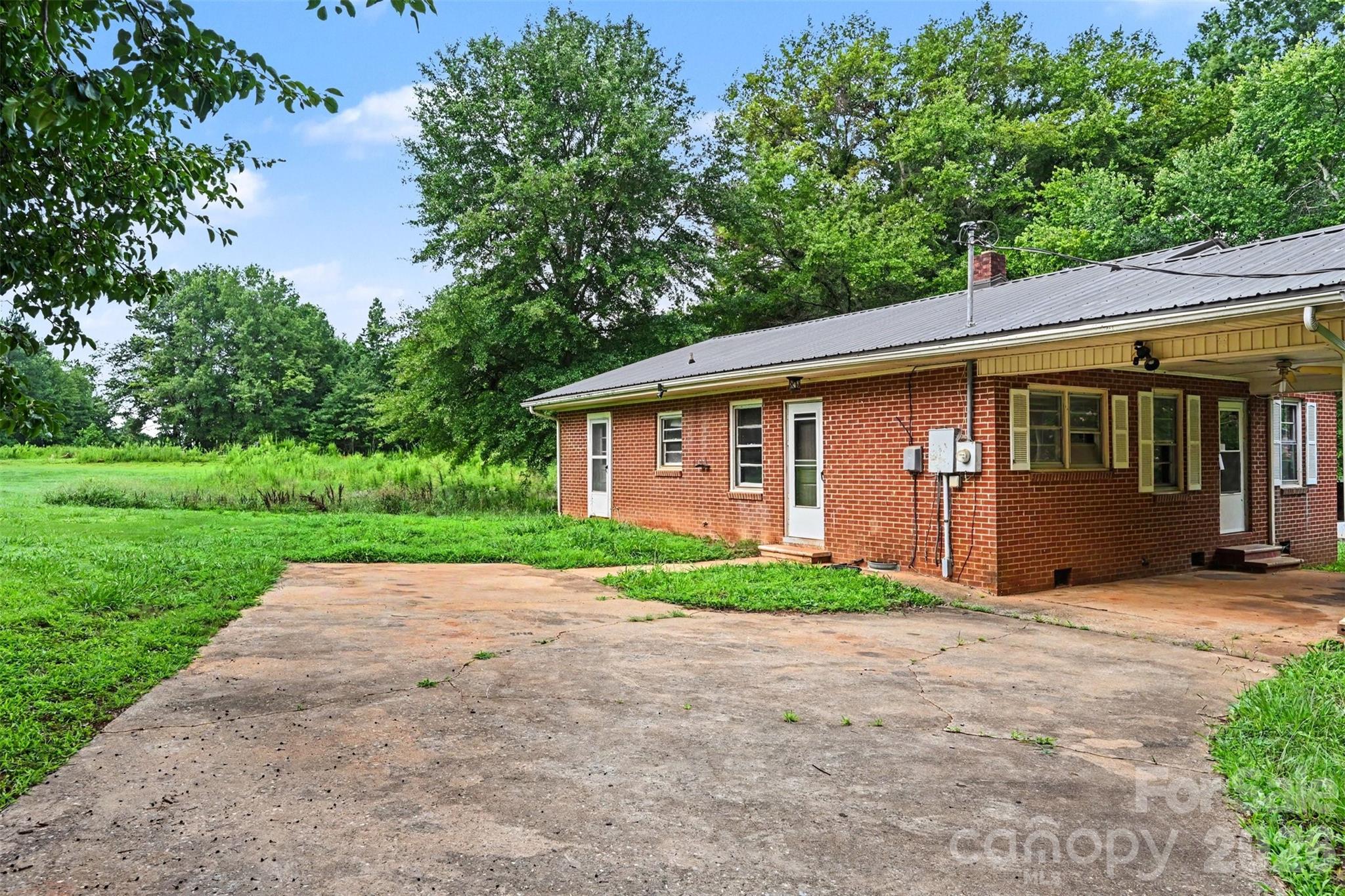 2333 Washburn Road