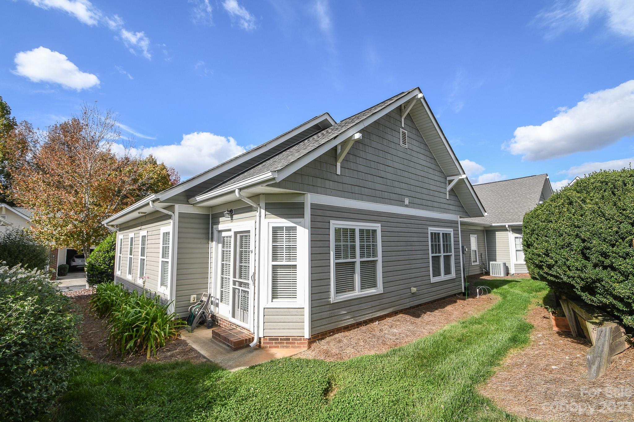 Village of Woodridge - Residential