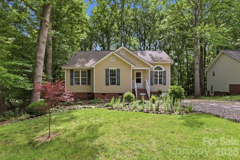 Photo of 716 King Street, Waxhaw, NC 28173 (MLS # 4362486)