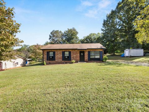 Photo of 350 Spencer Road NE, Conover, NC 28613 (MLS # 4309553)