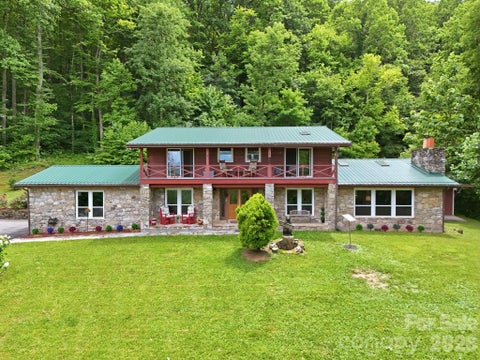 Photo of 570 Rugged Top Road, Waynesville, NC 28785 (MLS # 4392004)