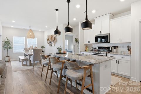 4915 Trigney Court Charlotte NC 28214