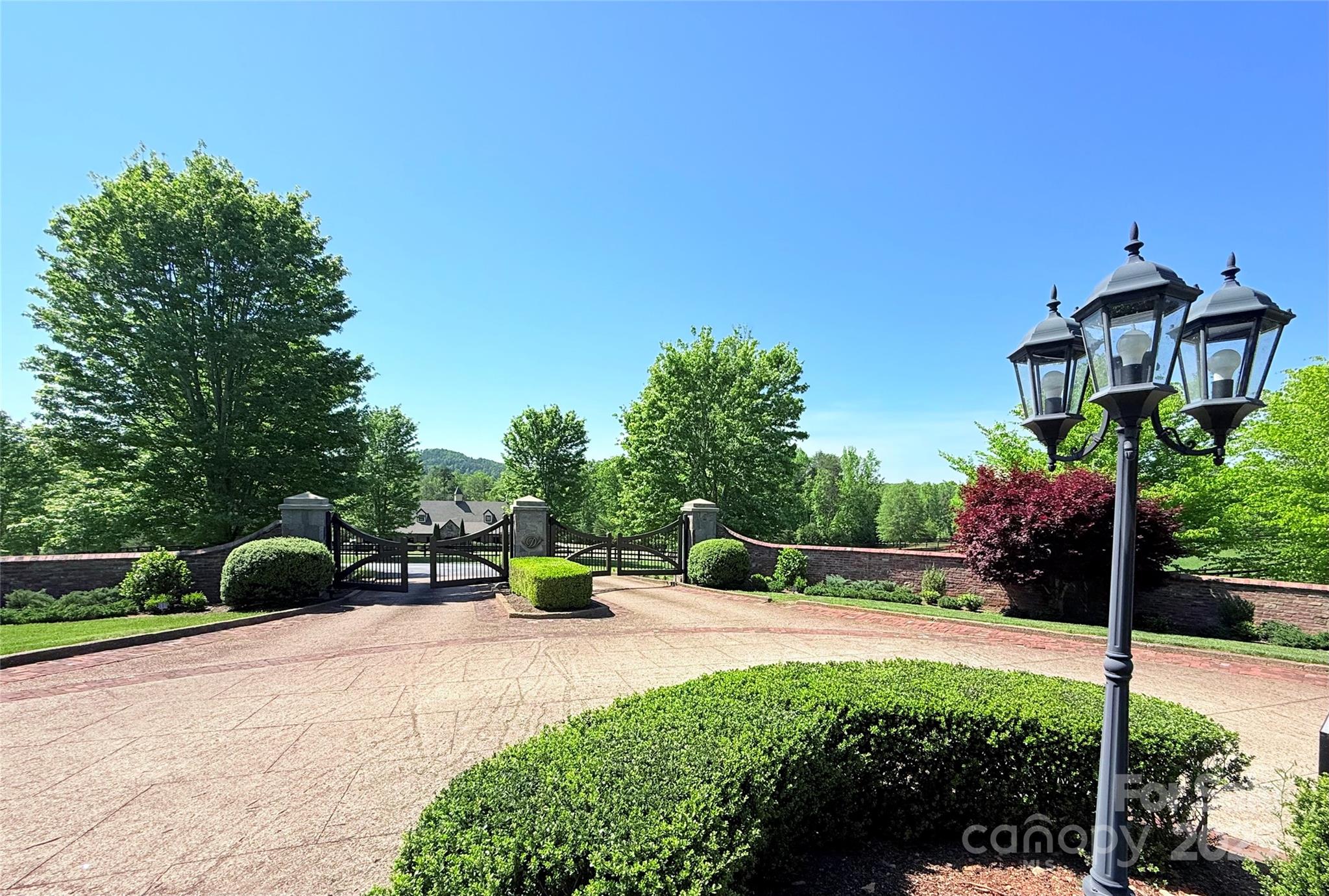 000 Mapleton Lane 6