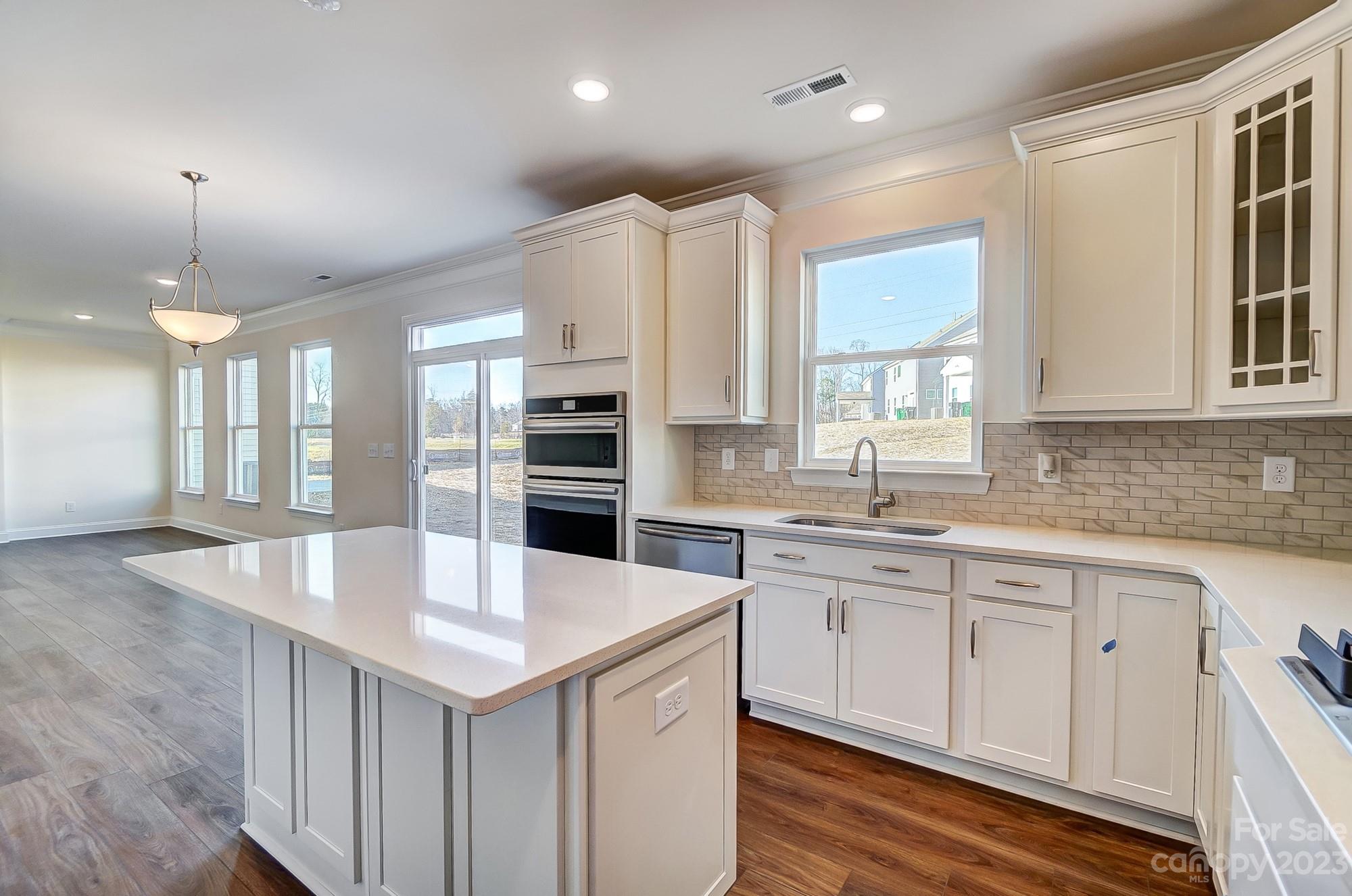 Hampton Woods - Residential