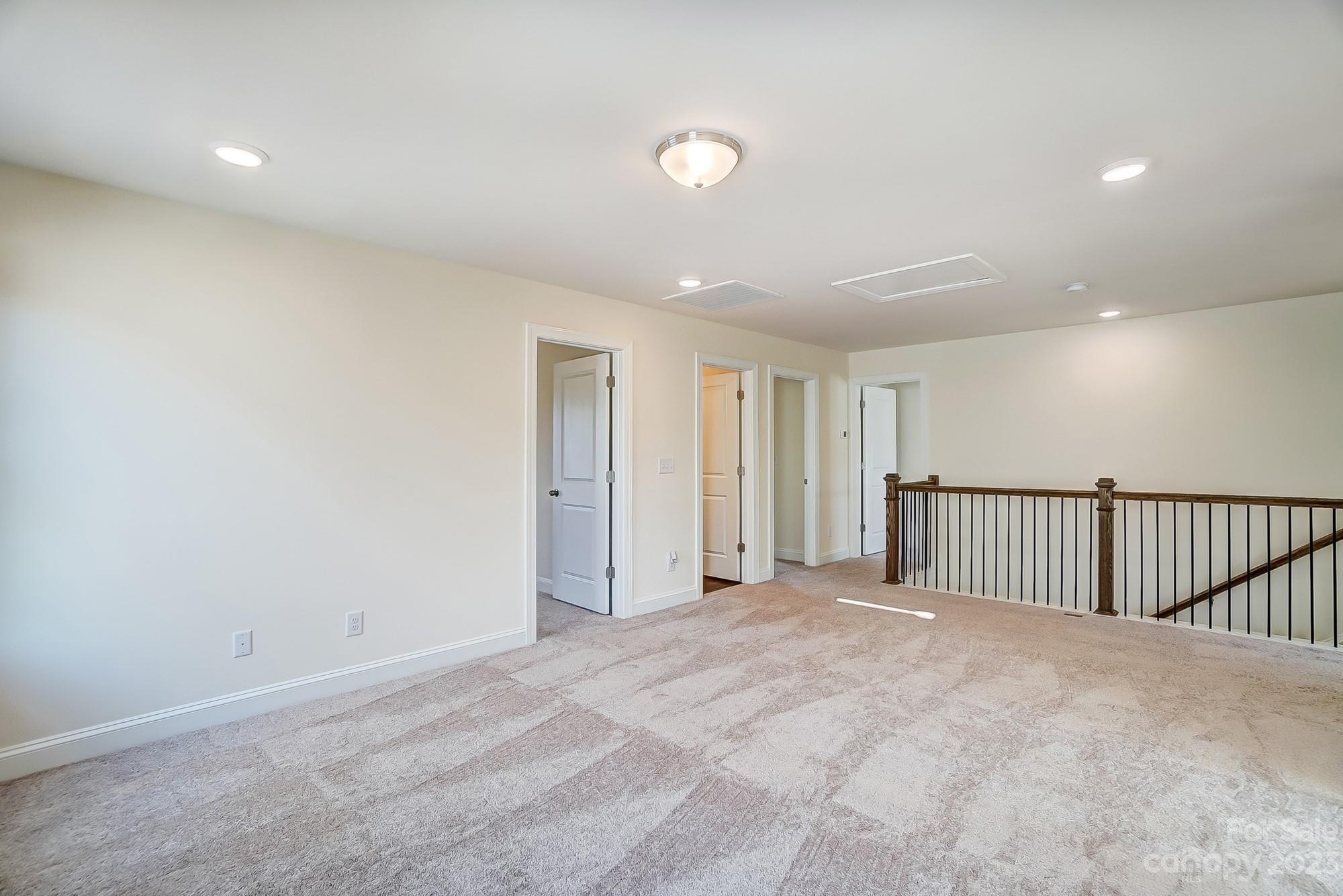 Hampton Woods - Residential