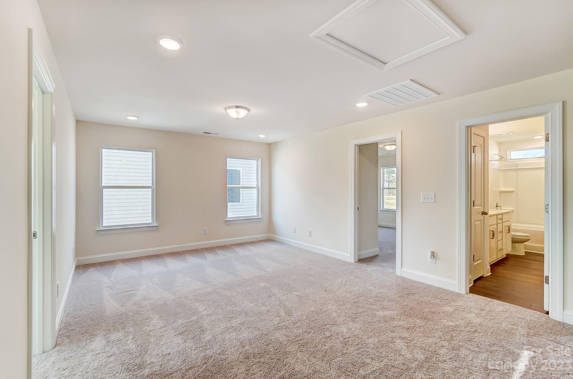 Hampton Woods - Residential