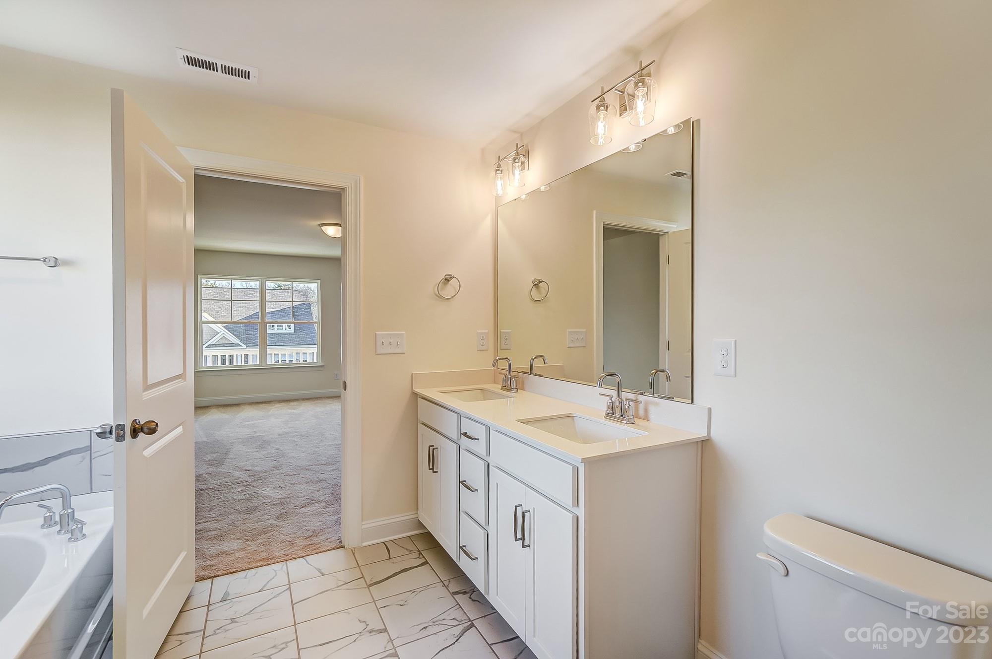 Hampton Woods - Residential