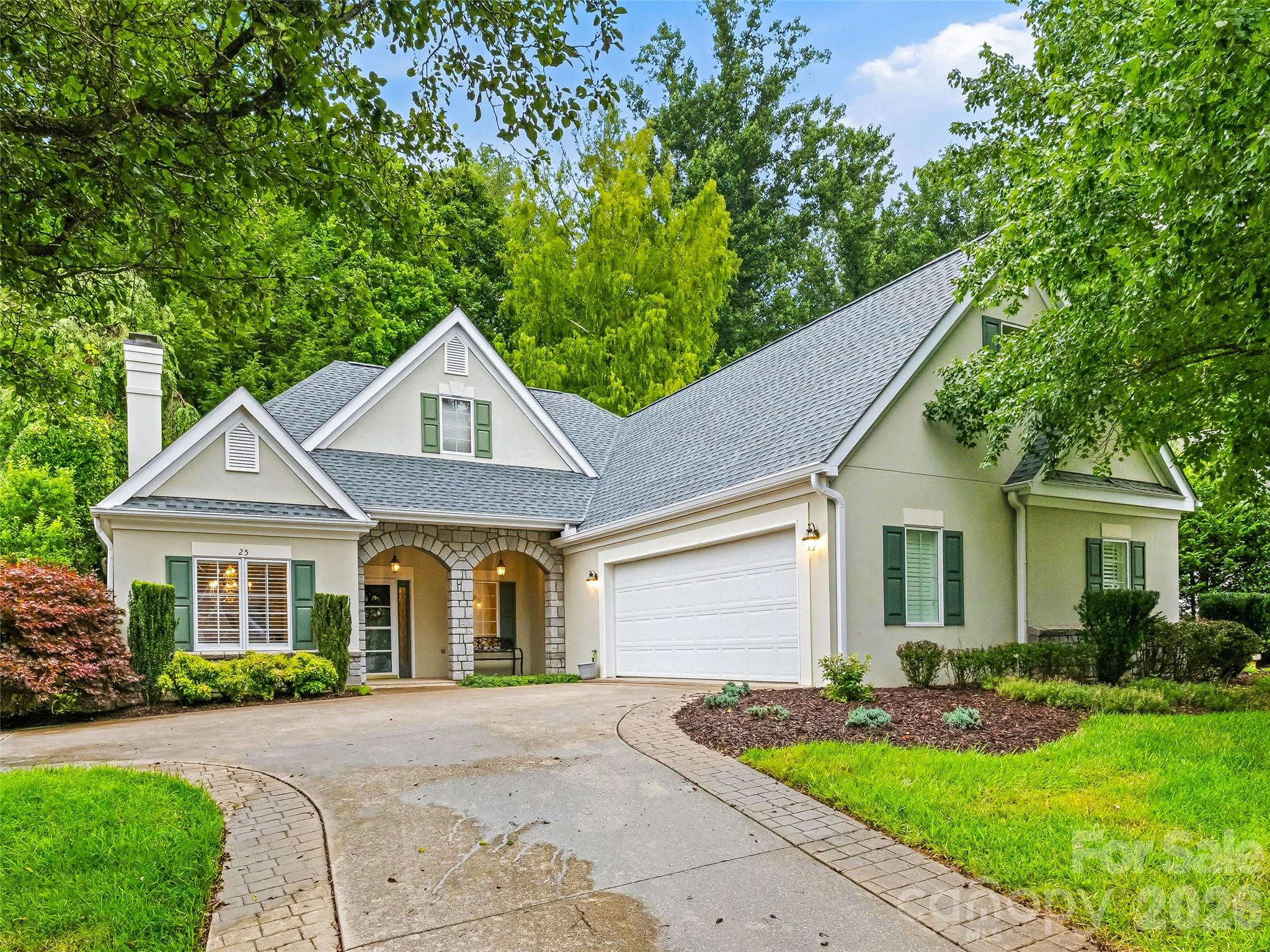 25 Clovelly Way