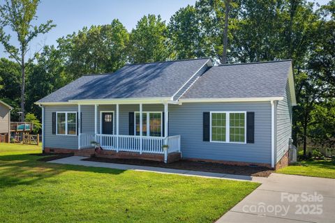 Photo of 1152 Long Drive, Newton, NC 28658 (MLS # 4278752)