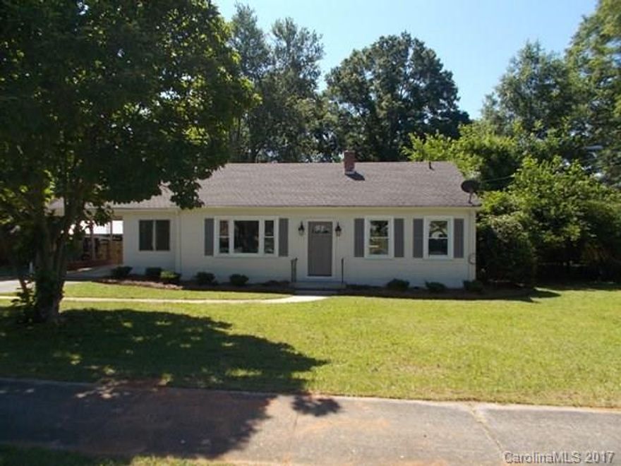 Recently refreshed home with a big, fenced-in backyard. New flooring, countertops, light fixtures, HVAC system, fencing and more. Freshly painted inside and out. Conveniently located with great access to Cherry Rd, Heckle Blvd and Main St.