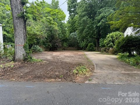 Photo of 2108 Brandon Circle, Charlotte, NC 28211 (MLS # 4379793)