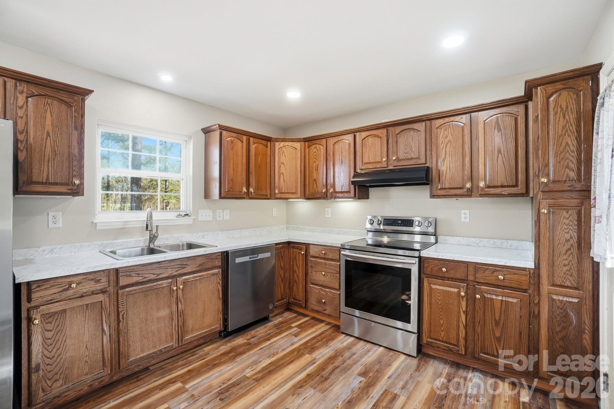 Rocky River Estates - Residential Lease