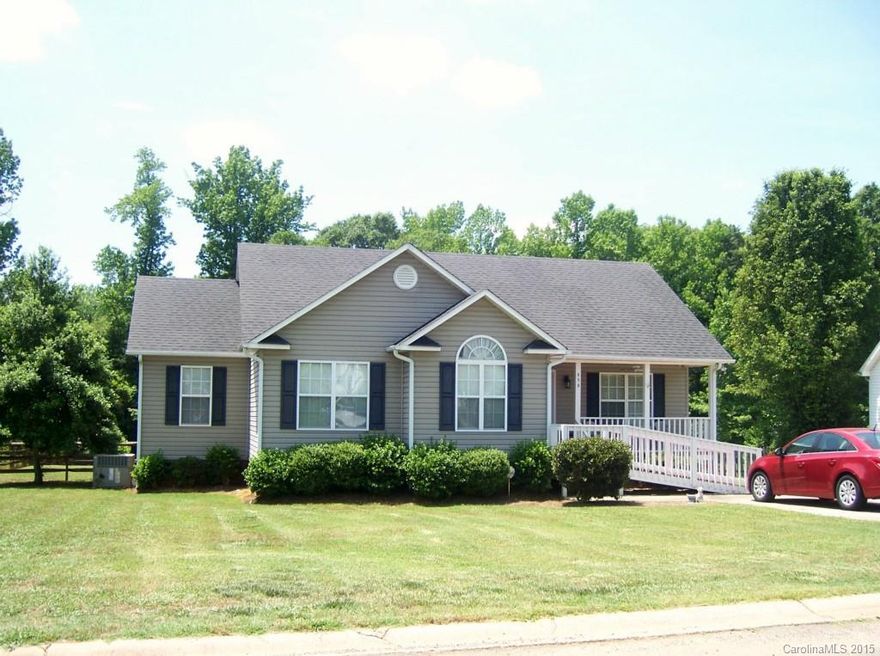 Lovely home that backs up to huge green space. This home has hardwood flr, fireplace, whirlpool tub & separate shower, nice deck overlooking large fence back yard and storage shed. Dinning room would also make a great office area.