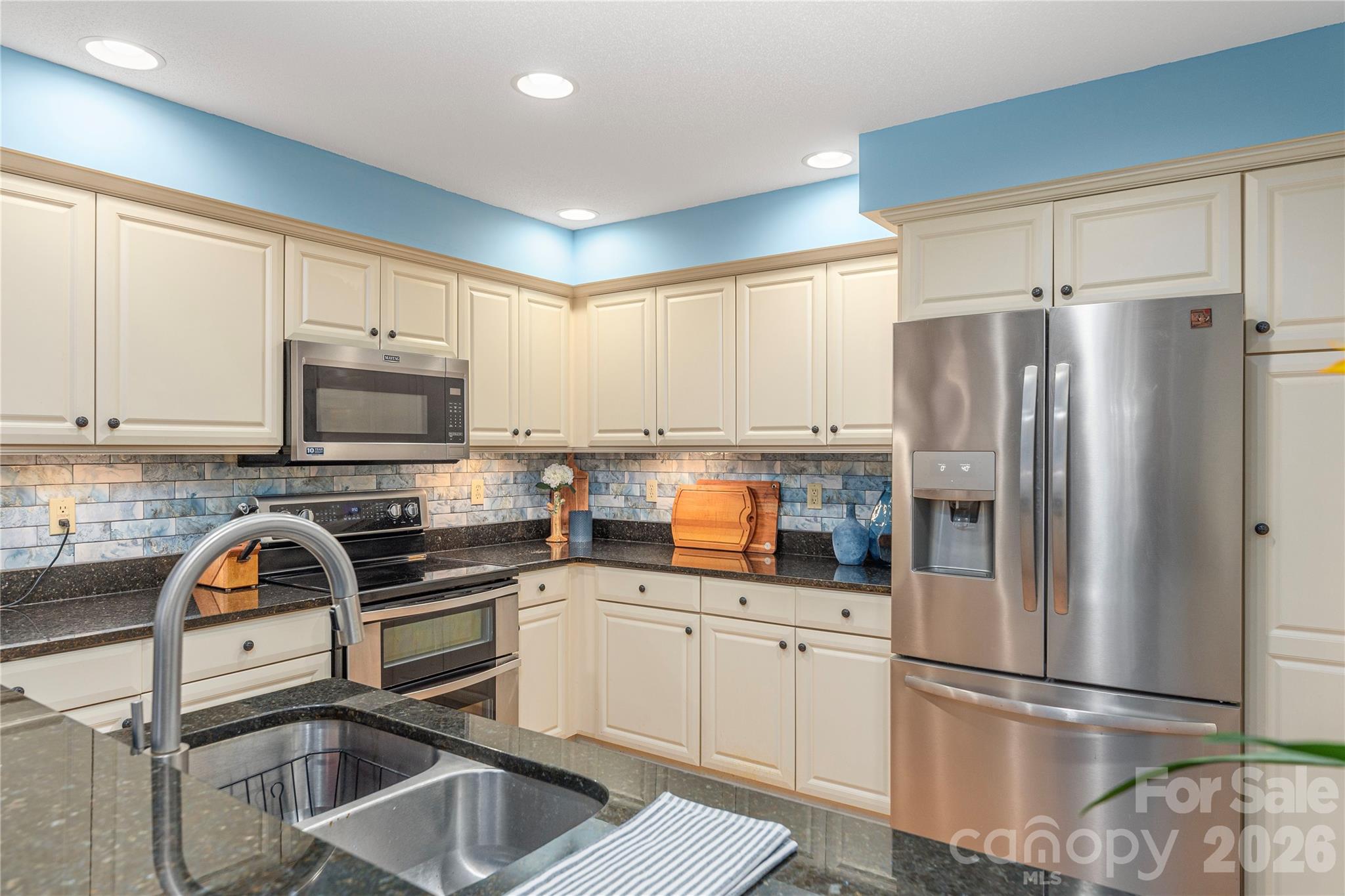 Lakemont Condominiums - Residential