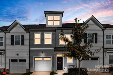 9722 Munsing Drive Charlotte NC 28269