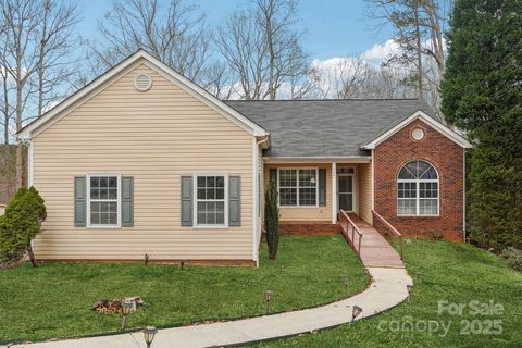 Photo of 132 Grayrock Drive, Statesville, NC 28677 (MLS # 4328380)