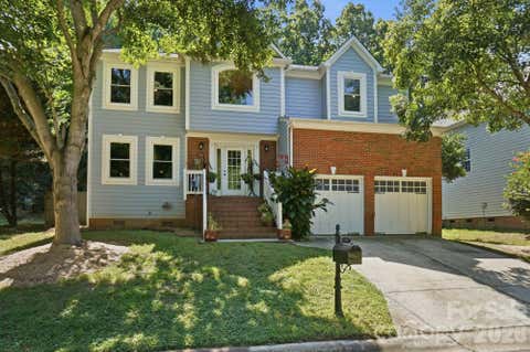 Photo of 13901 Kings Carriage Lane, Charlotte, NC 28278 (MLS # 4407862)