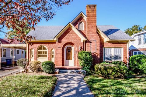 223 N Oak Street, Statesville, NC 28677 - MLS#: 4192327