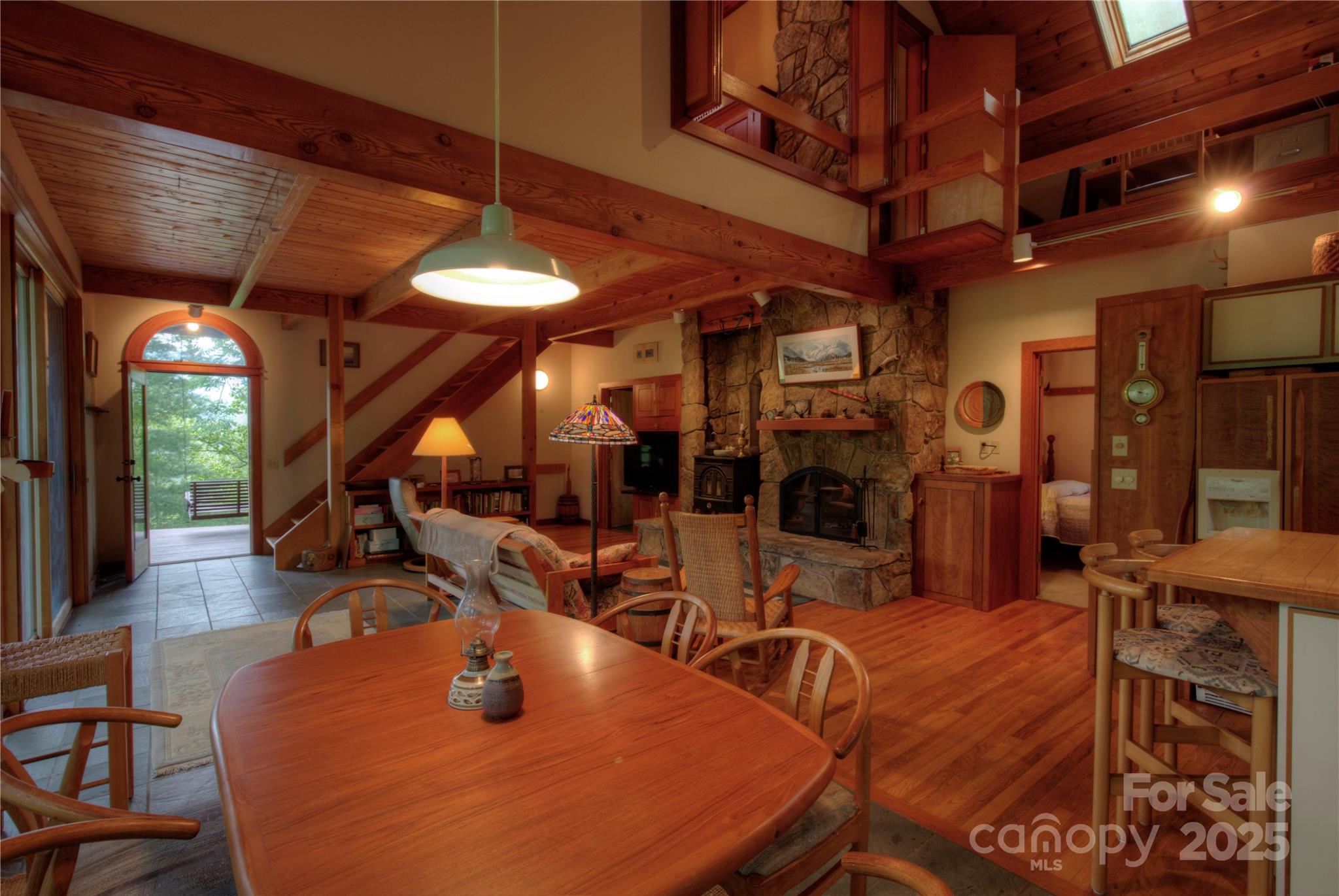 565 Silver Ridge Road