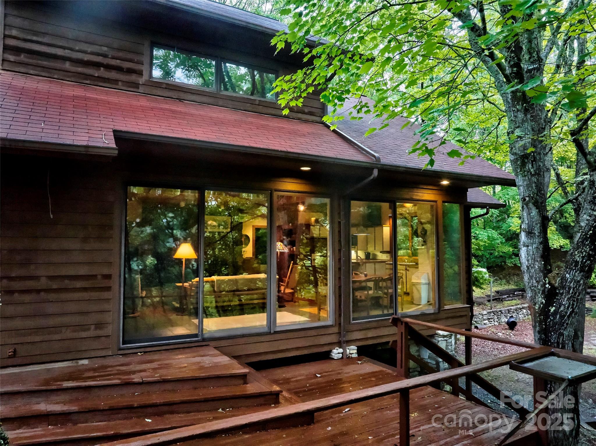 565 Silver Ridge Road