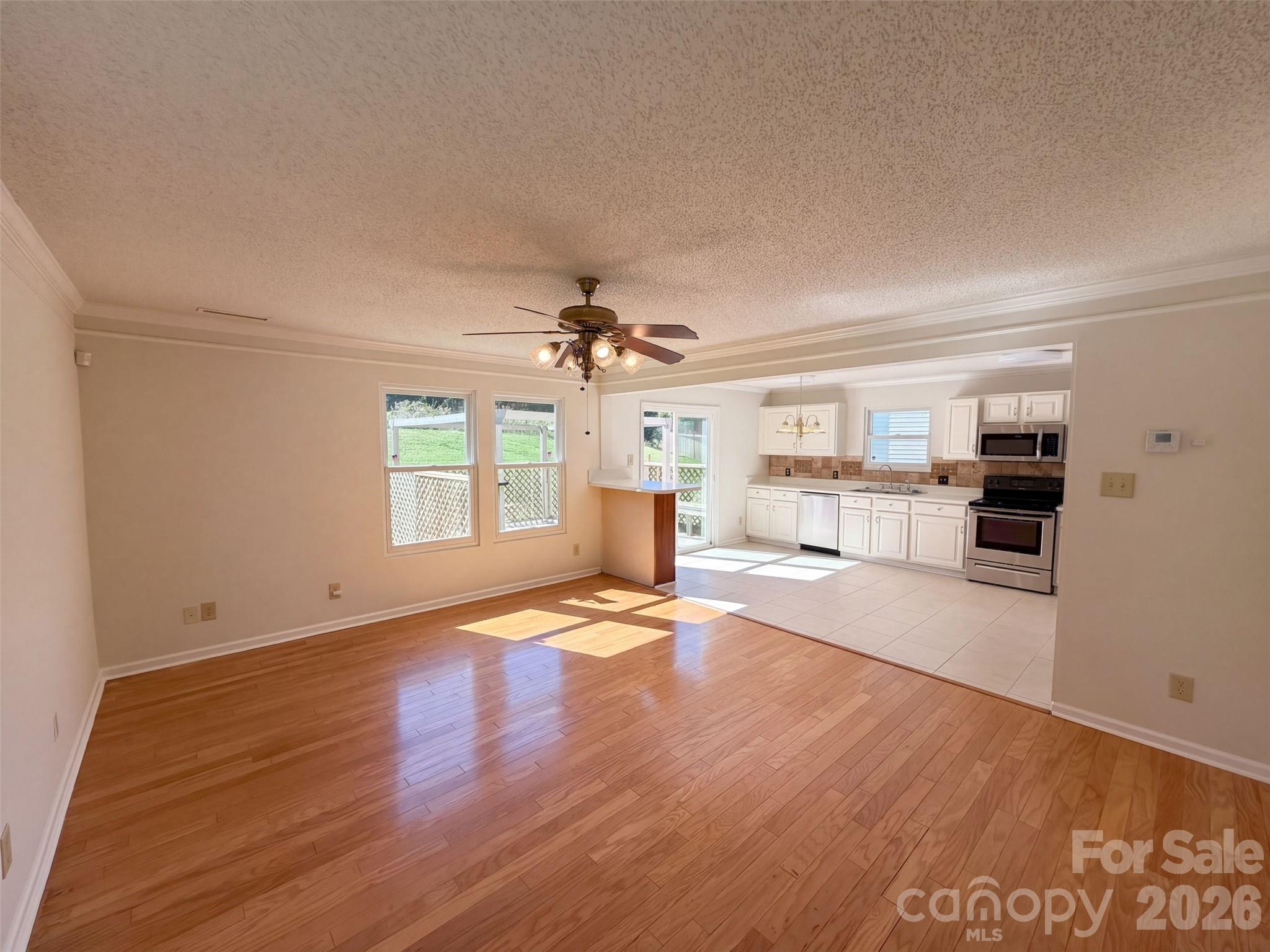 6807 Wandering Creek Drive