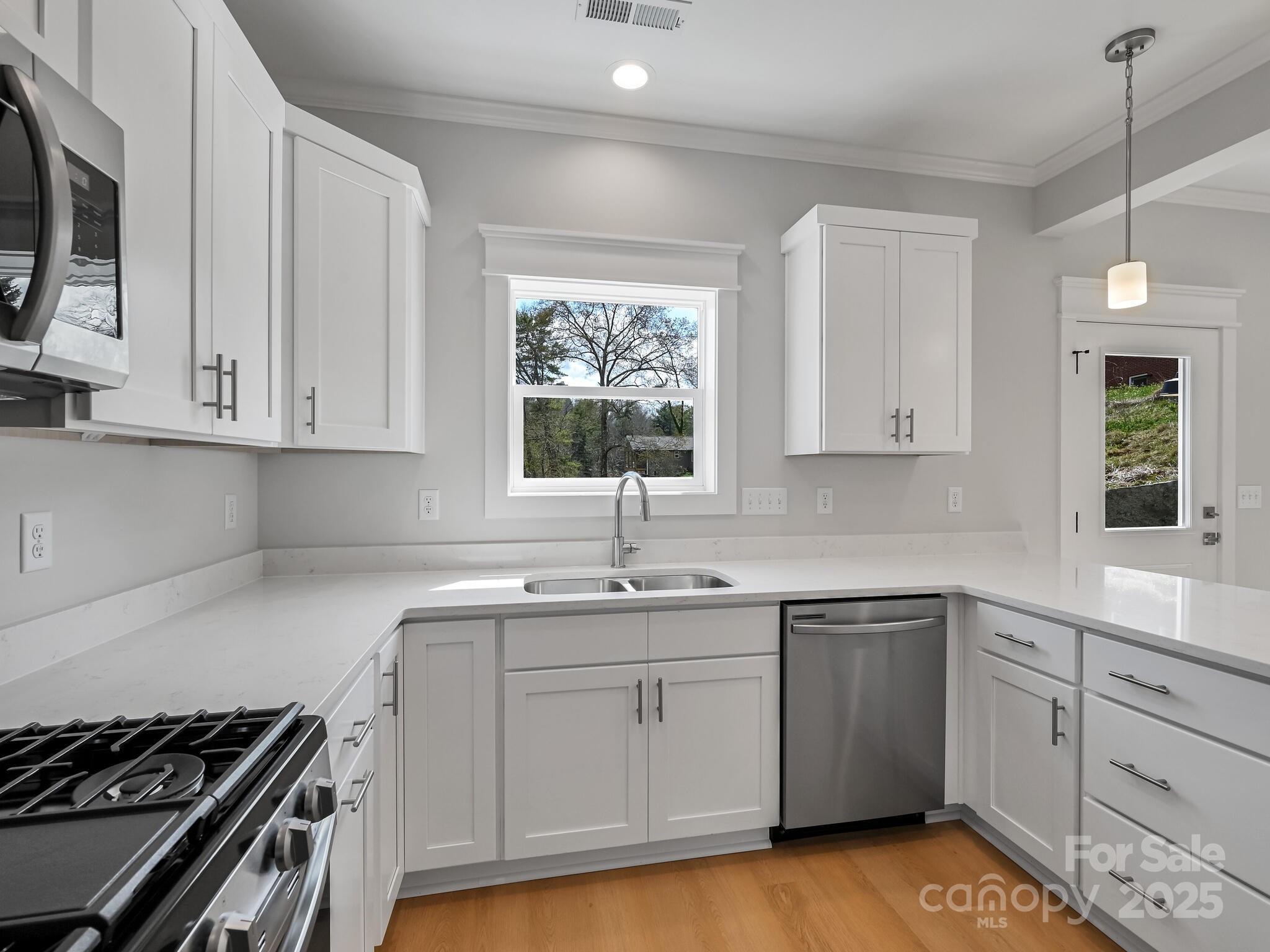 Baker's Creek - Residential