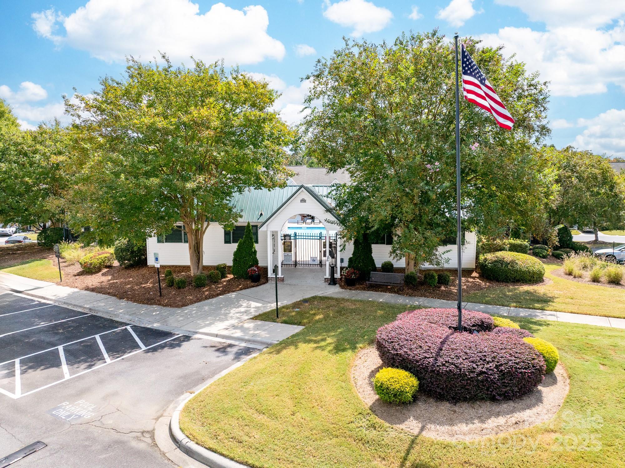 Lexington Commons - Residential