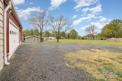 Single Family Residence in Albemarle NC 1406 Pennington Road 24.jpg