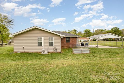 Single Family Residence in Albemarle NC 1406 Pennington Road 25.jpg