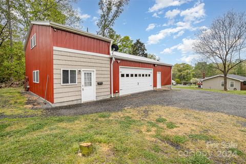 Single Family Residence in Albemarle NC 1406 Pennington Road 17.jpg