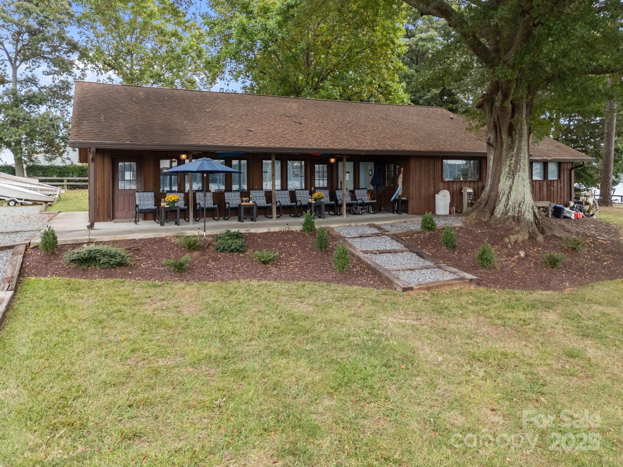 1887 Yacht Club Drive