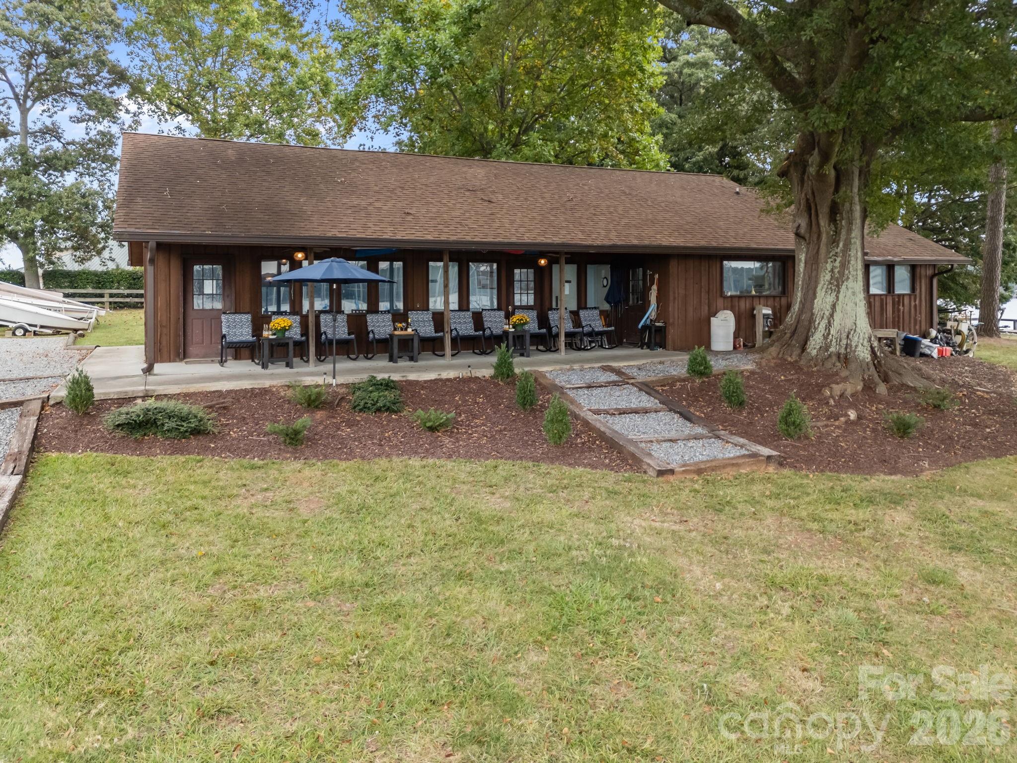 1887 Yacht Club Drive