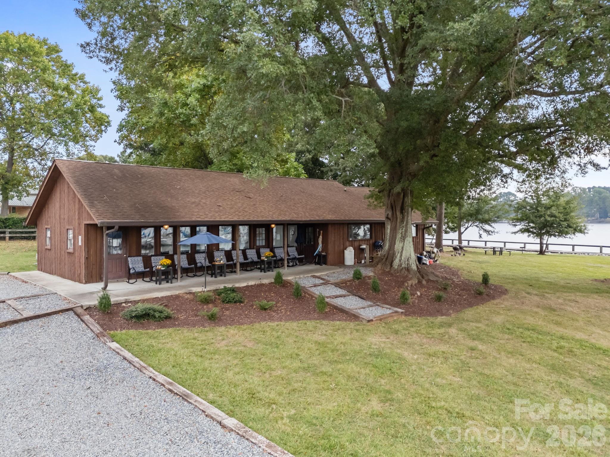 1887 Yacht Club Drive