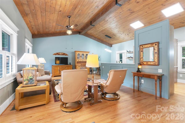 2 DUYA CT, BREVARD, NC 28712 - Image ad8487c049f7ea07bc6cd981cecc69e8/3660645886