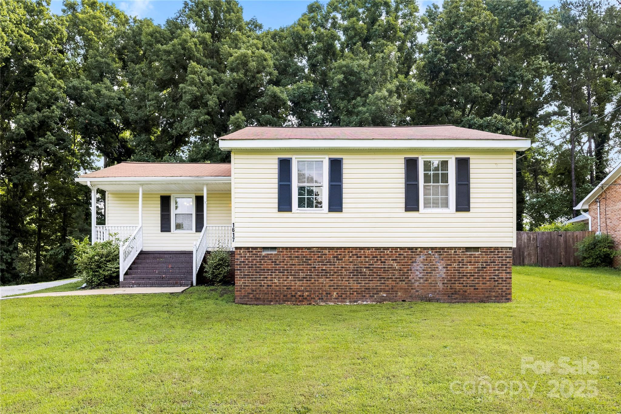 1617 Mulberry Circle