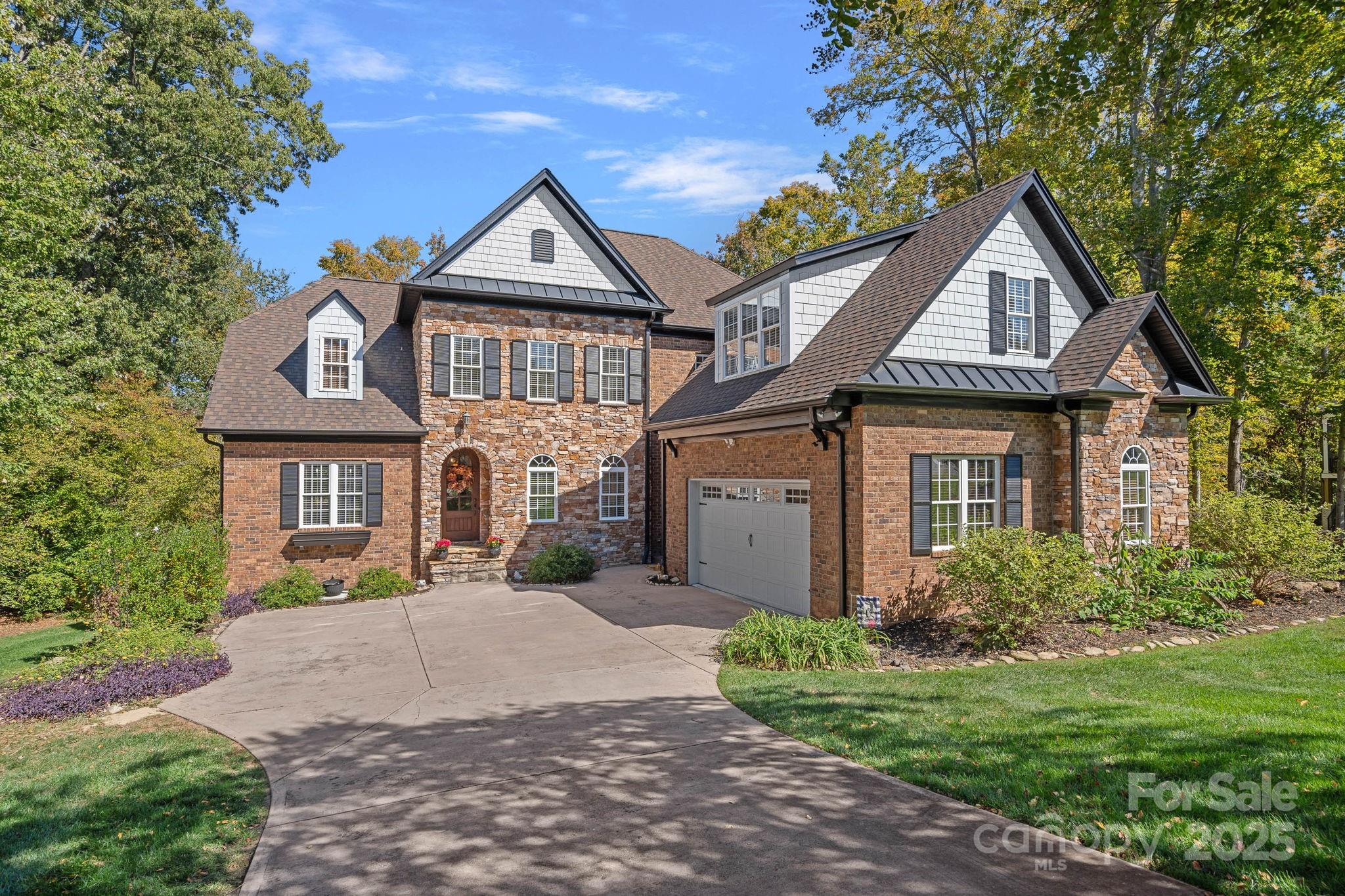 Treetops At Cowans Ford - Residential
