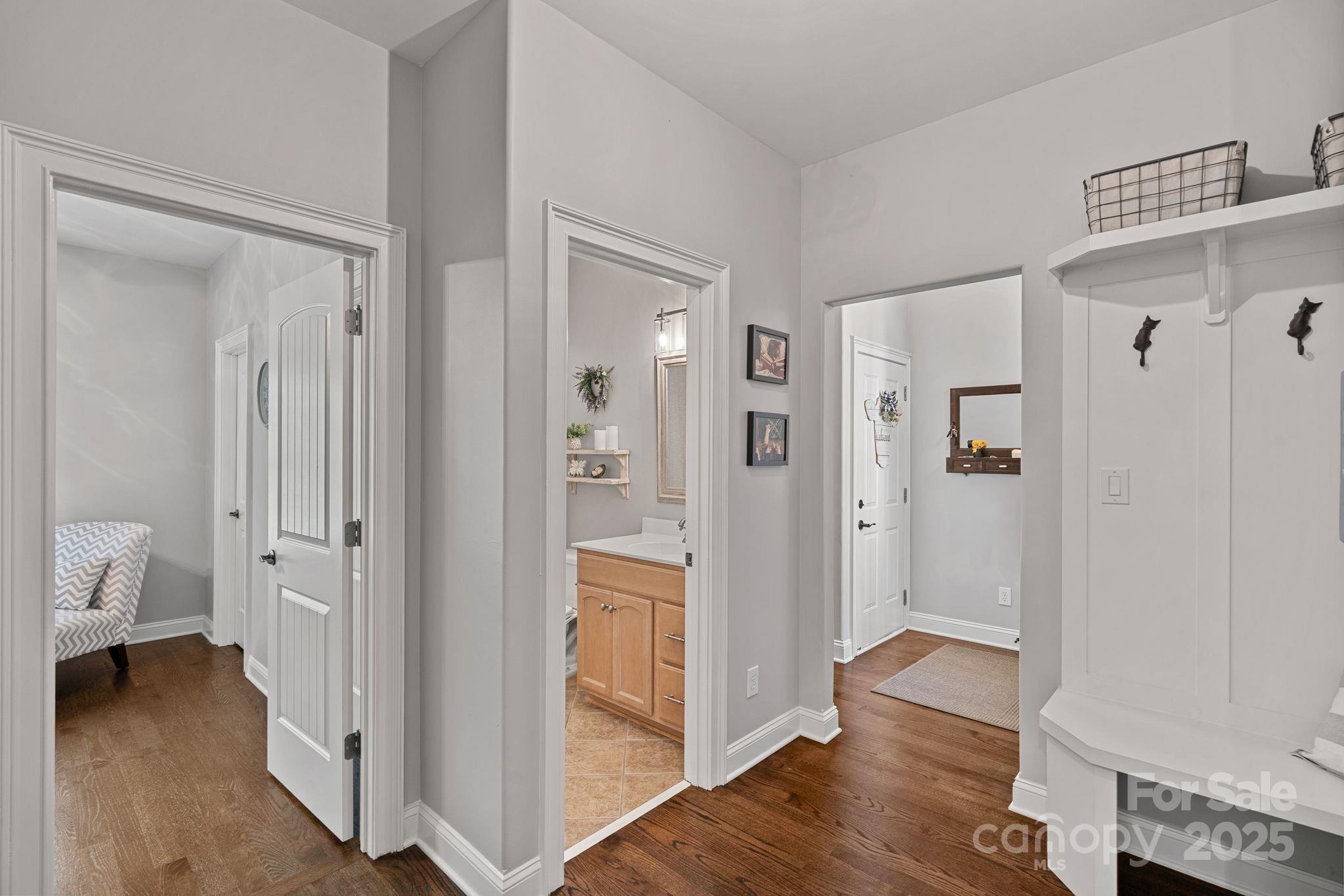 Treetops At Cowans Ford - Residential