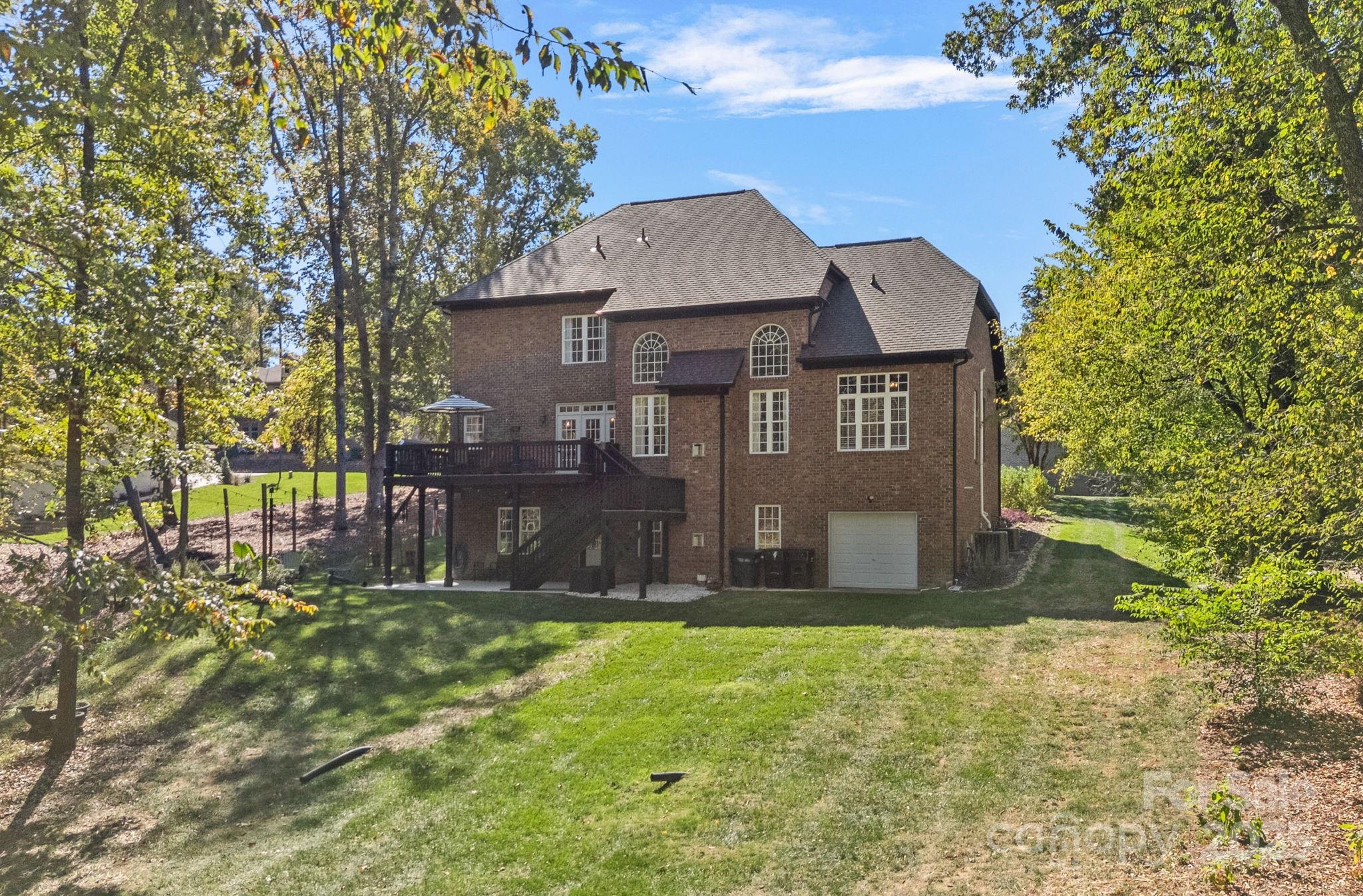 Treetops At Cowans Ford - Residential