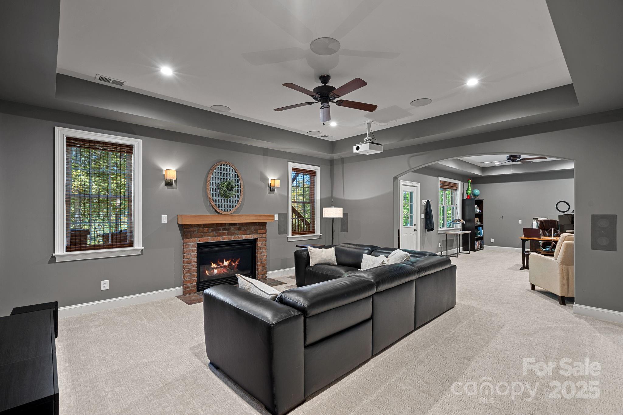 Treetops At Cowans Ford - Residential