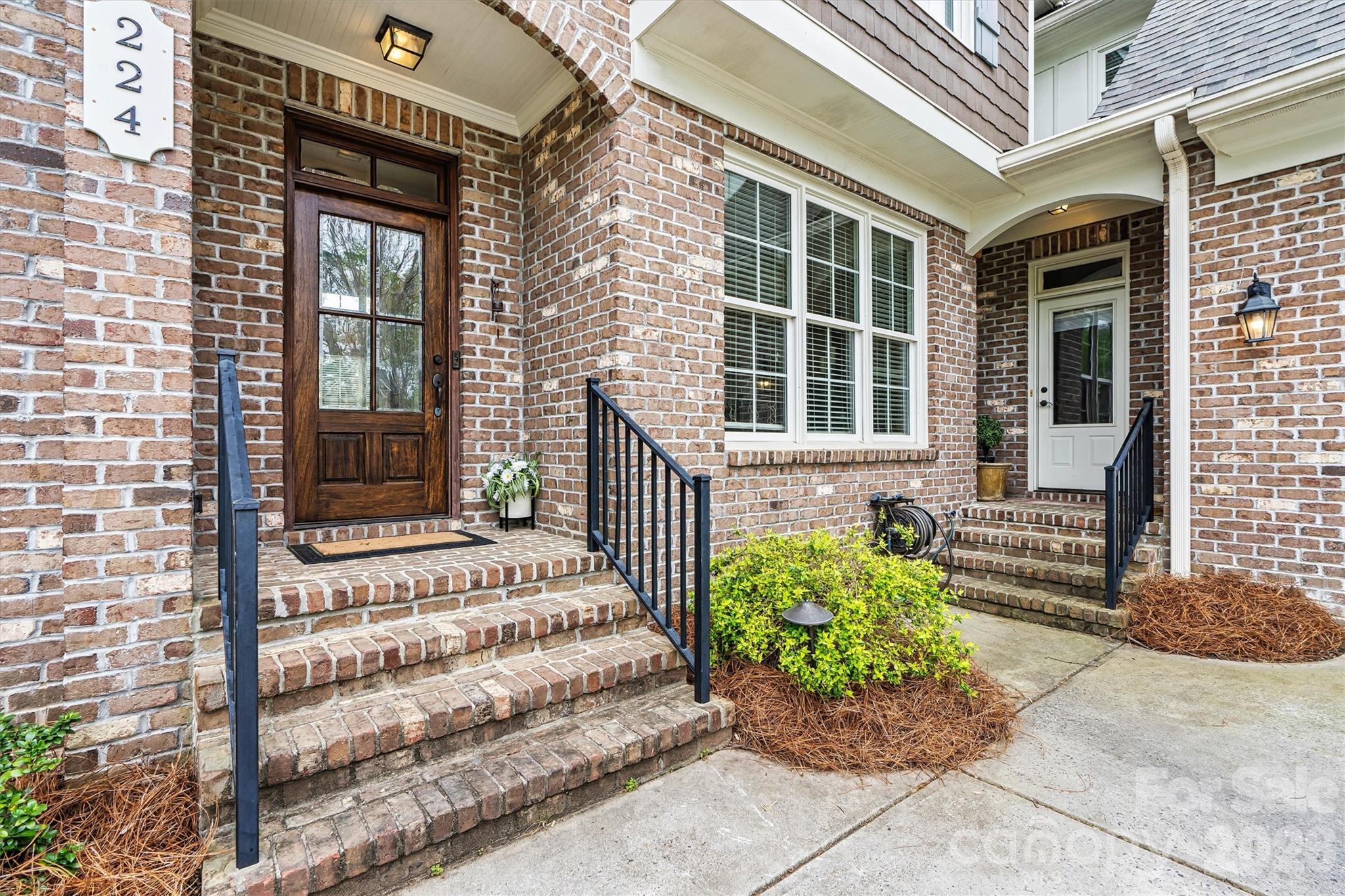 Treetops At Cowans Ford - Residential