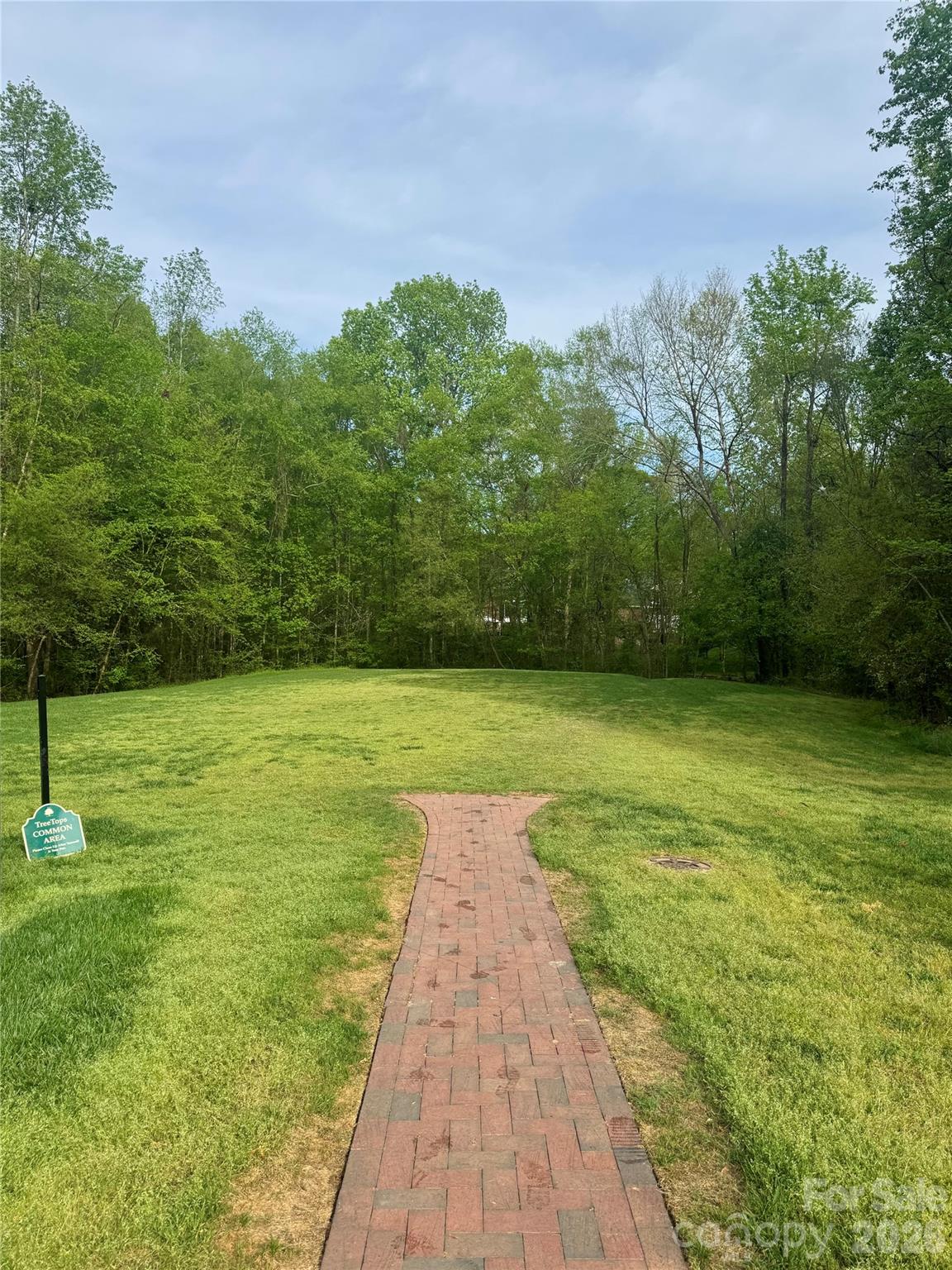 Treetops At Cowans Ford - Residential