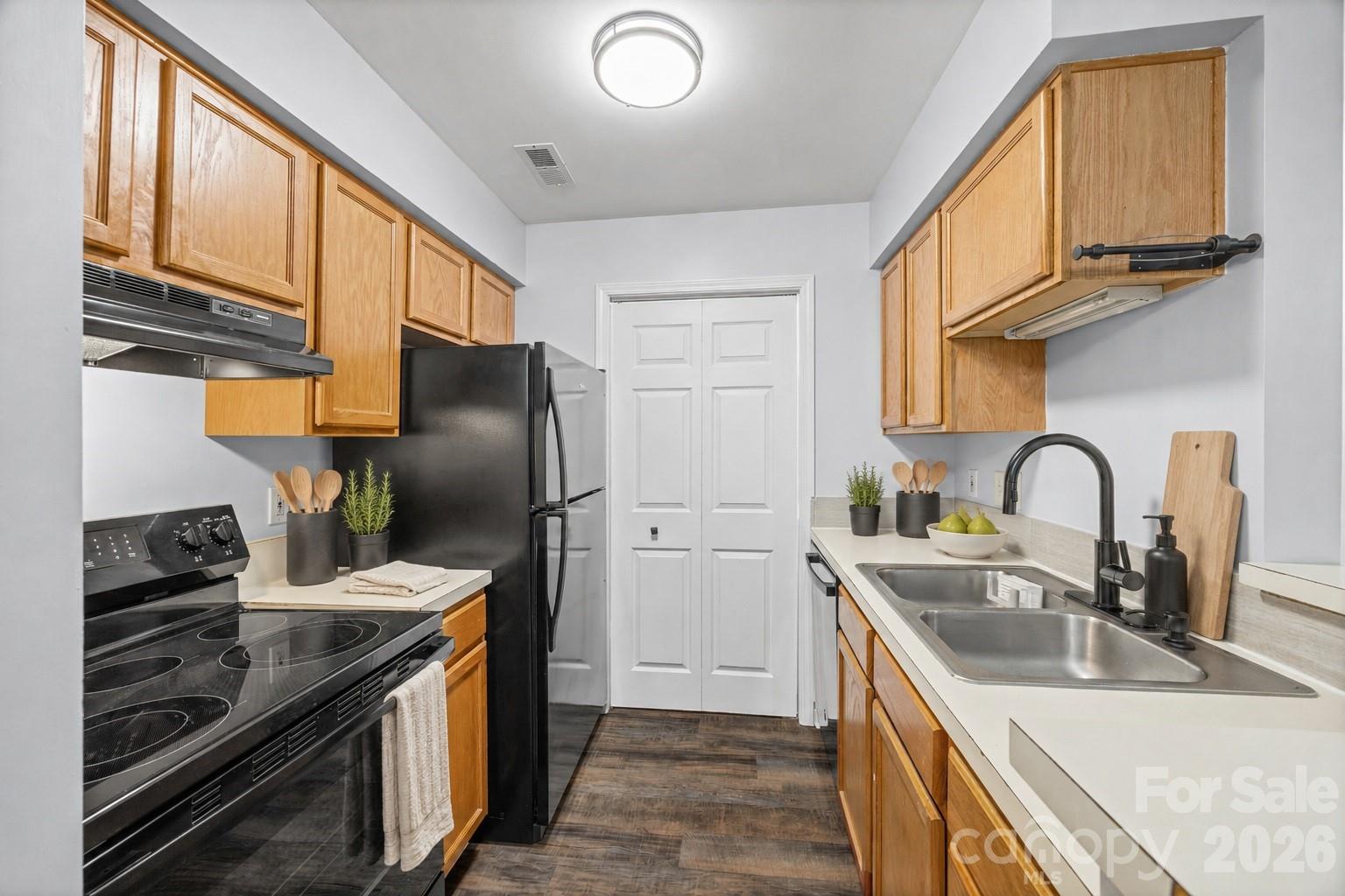 8119 Tremaine Court Unit E
